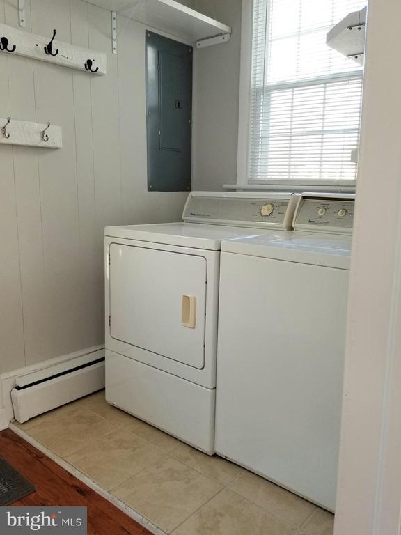 Building Photo - 300 Lafayette St