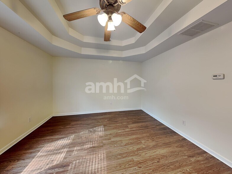 Building Photo - 34 Kodiak Ct