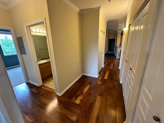 Building Photo - 8035 Lee Dr