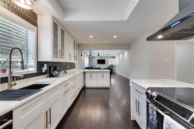 Building Photo - 10135 Rockmoor Dr