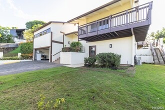 Building Photo - $4800 / 4 Bed / 2 Bath/ Enjoy beautiful pa...