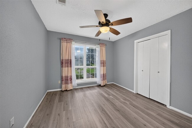 Building Photo - 5714 Arbor Vitae Dr