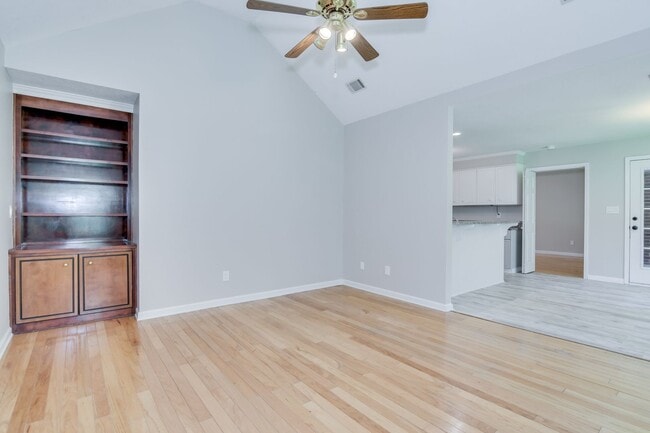 Building Photo - Brick Ranch in Evans