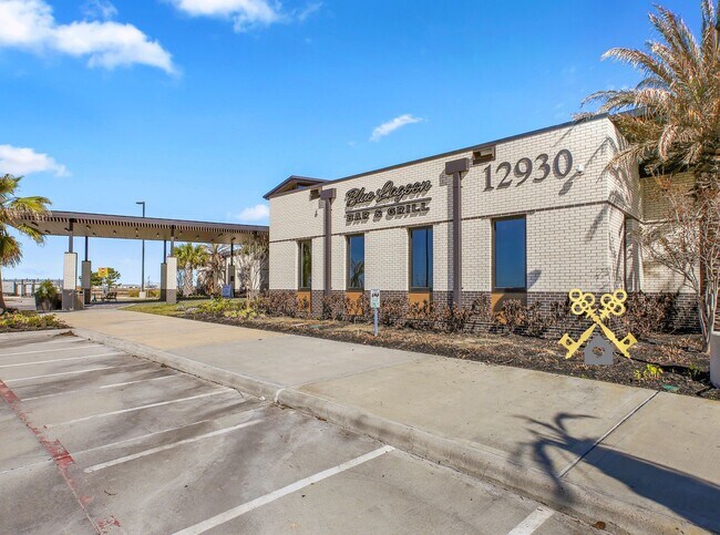 Building Photo - 2505 Bernadino Dr