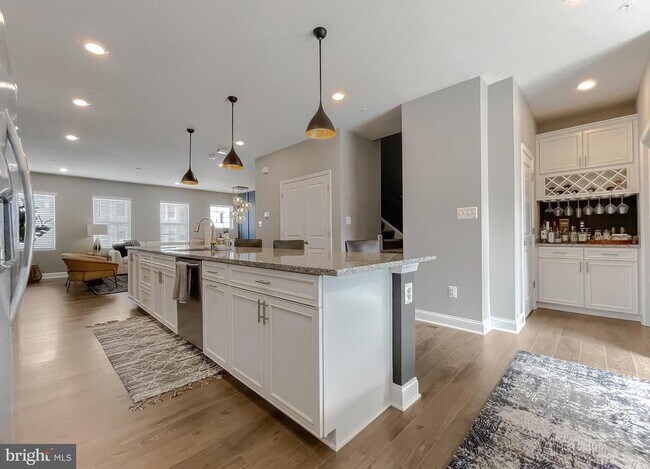 Building Photo - 23810 Myrtle Glen Way