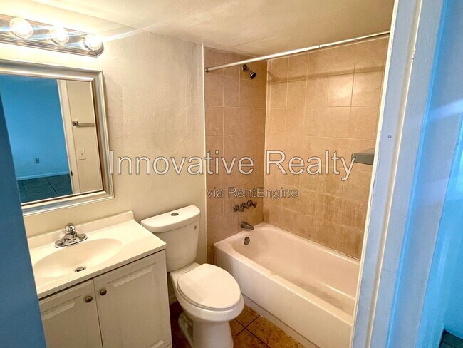 Building Photo - 5232 Davisson Ave