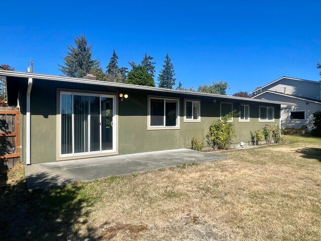Building Photo - 3906 176th Pl SW