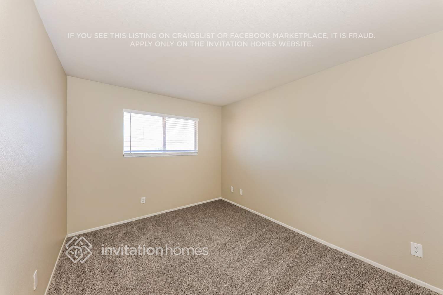 Building Photo - 2642 N Maple Ave