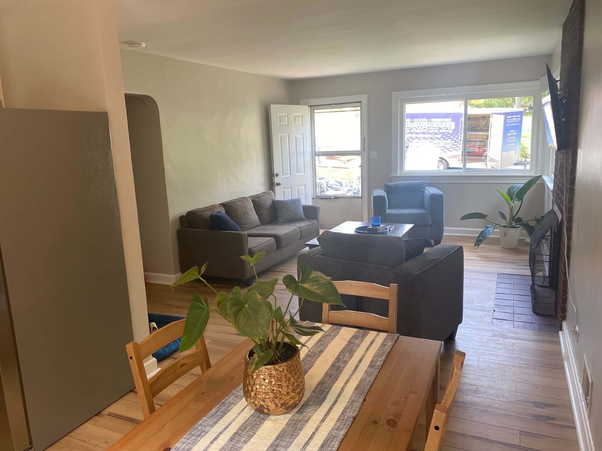 Building Photo - 1122 Forest Hills Ave