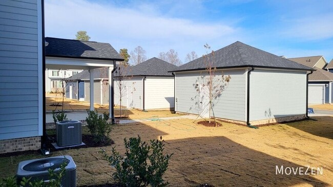 Building Photo - 768 Lightrail Dr