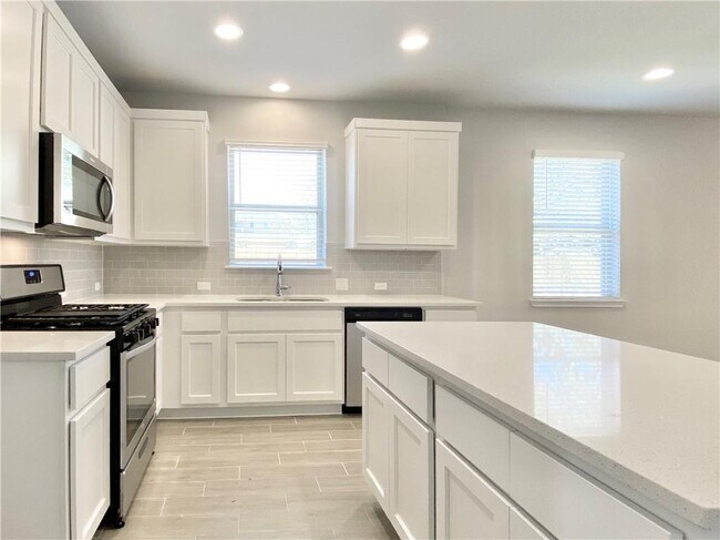 Building Photo - 1509 Longhorn Ranch Dr