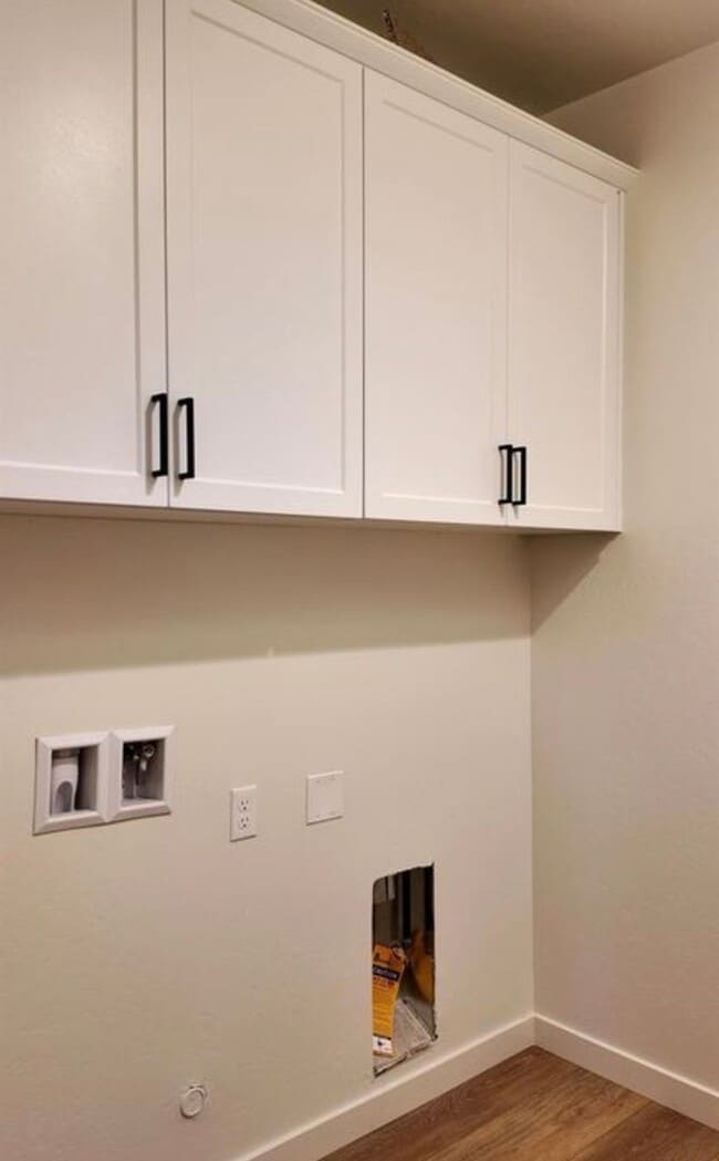 Building Photo - FREE RENT- BRAND NEW John Balfanz Modern Farmhouse home in Almond Creek | 3 Bed / 2 Bath