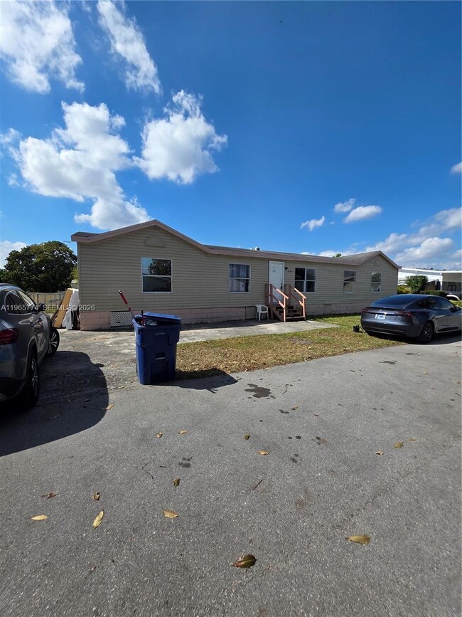 Building Photo - 19800 SW 180th Ave