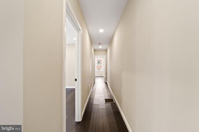 Building Photo - 4707 Sansom St