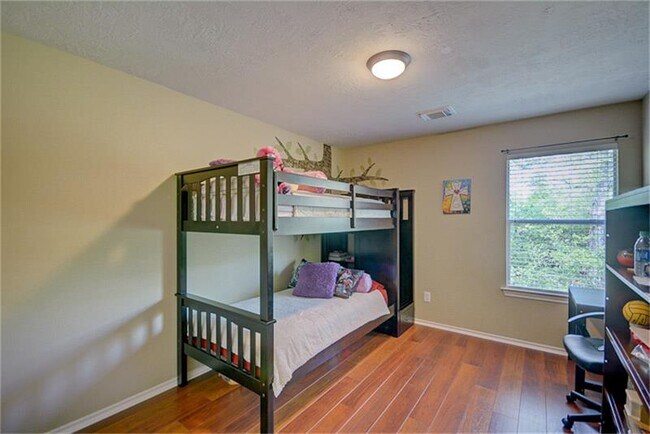 Building Photo - 174 E Spindle Tree Cir