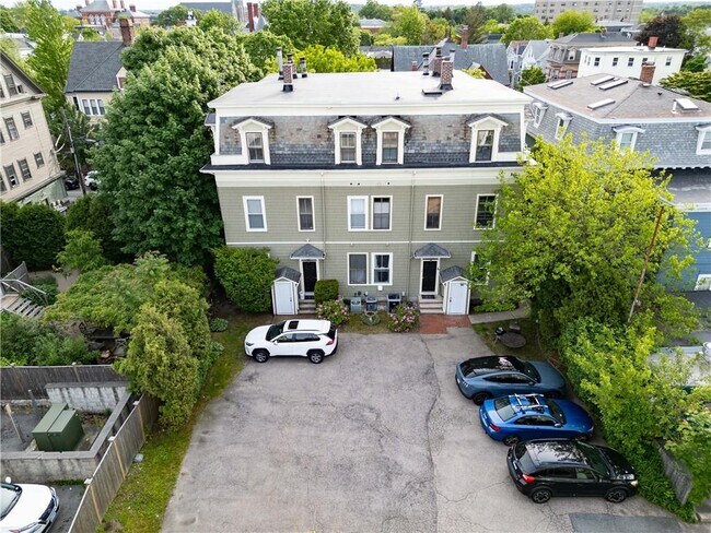 Building Photo - 99 Almy St