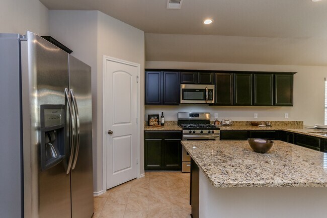 Building Photo - 9922 Southern Bayberry Dr