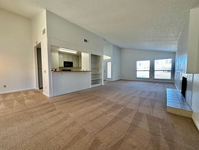 Building Photo - Charming 2 bedroom 2 bathroom home located in south Sacramento!