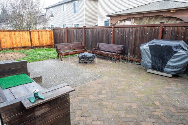 Building Photo - 20121 96th Ave E