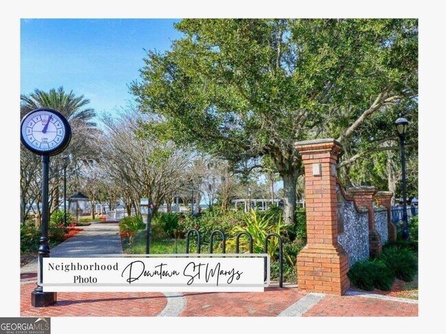 Building Photo - 505 Osborne St