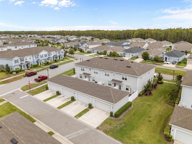 Building Photo - 15384 Caravan Ave