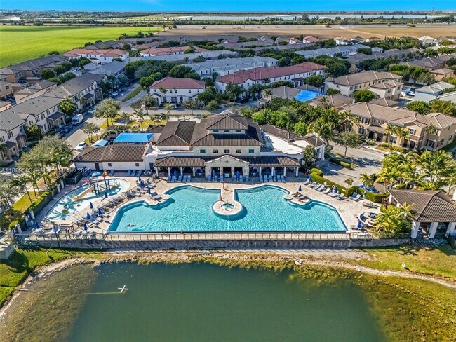 Building Photo - 9205 SW 170th Pl