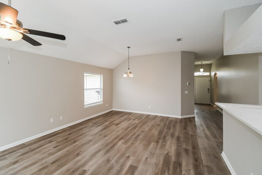 Building Photo - 12668 Black Angus Dr