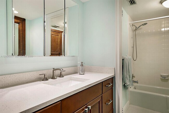 Building Photo - 100 Intracoastal Pl