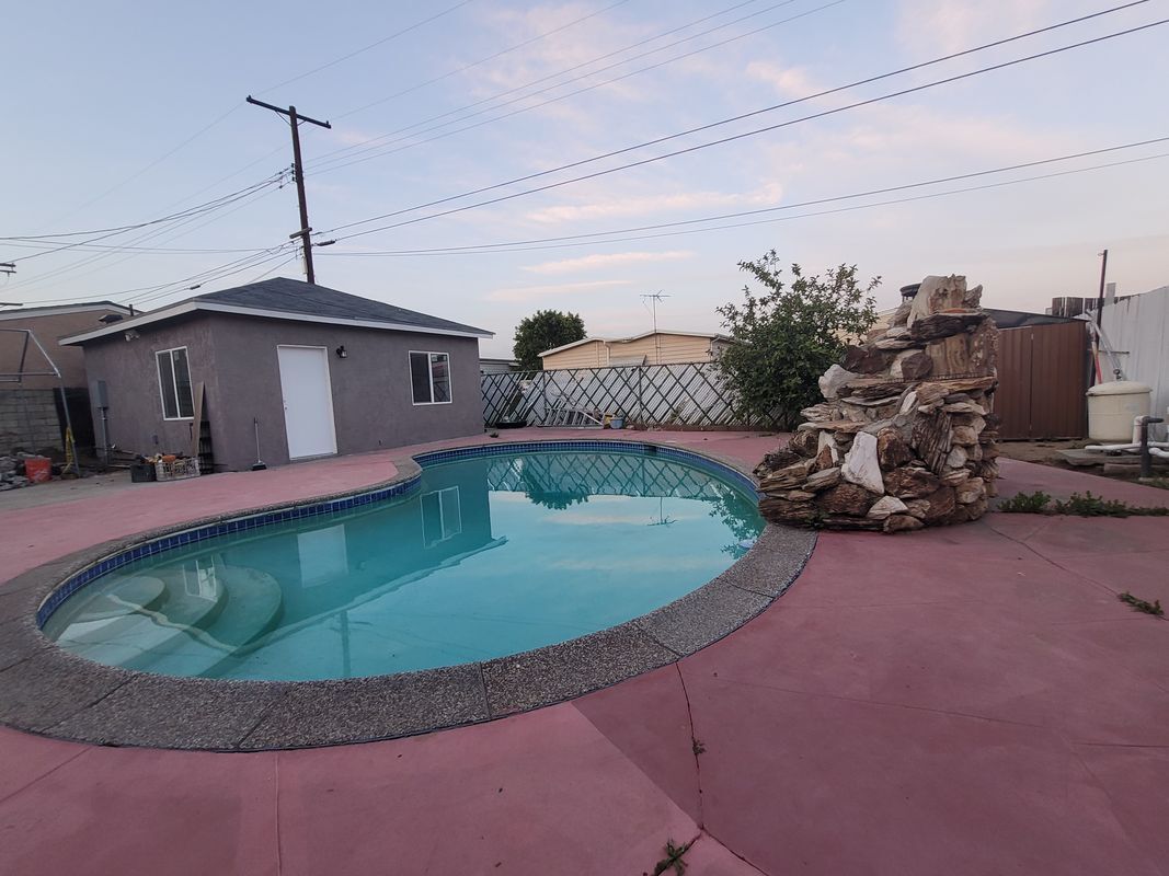 Building Photo - 10854 Marklein Ave