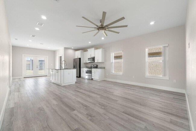 Building Photo - 1360 Georgia Ave