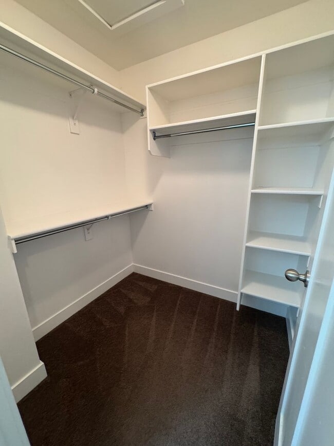 Building Photo - 12771 Park Rim Ct