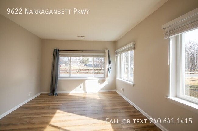 Building Photo - 9622 Narragansett Pkwy