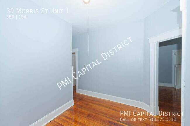 Building Photo - 39 Morris St