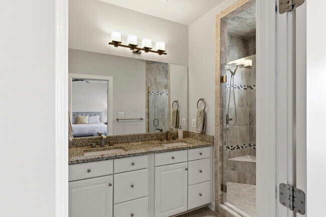 Building Photo - 5917 Glen Willow Wy