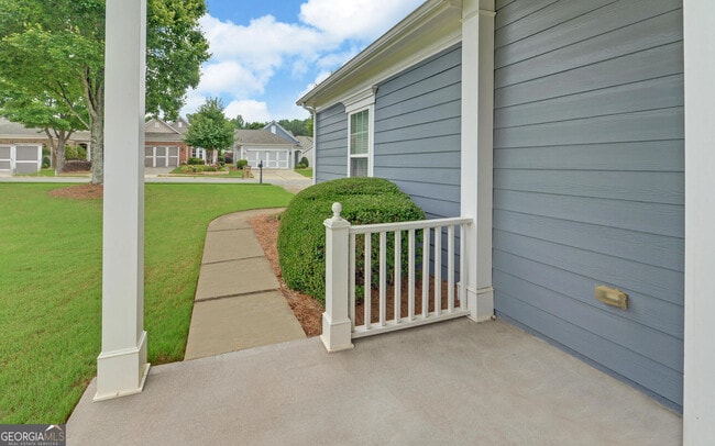 Building Photo - 6218 Azalea Way