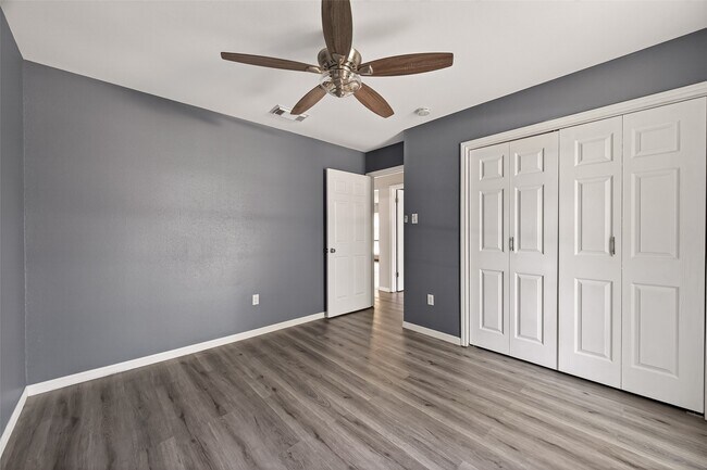 Building Photo - 24006 Lone Elm Dr
