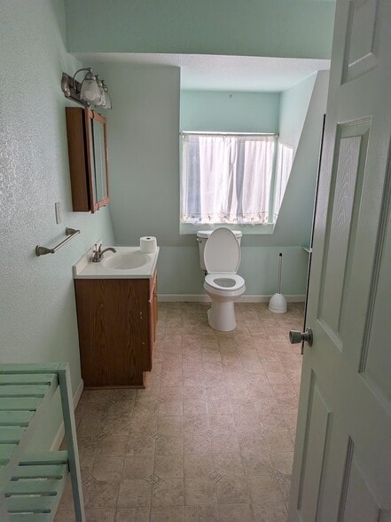 Building Photo - 6653 Garner Pl