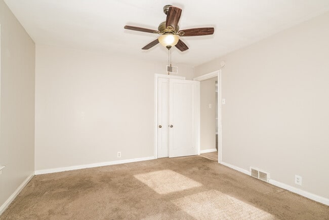 Building Photo - Fantastic 2bd/1ba home! Let yourself in!