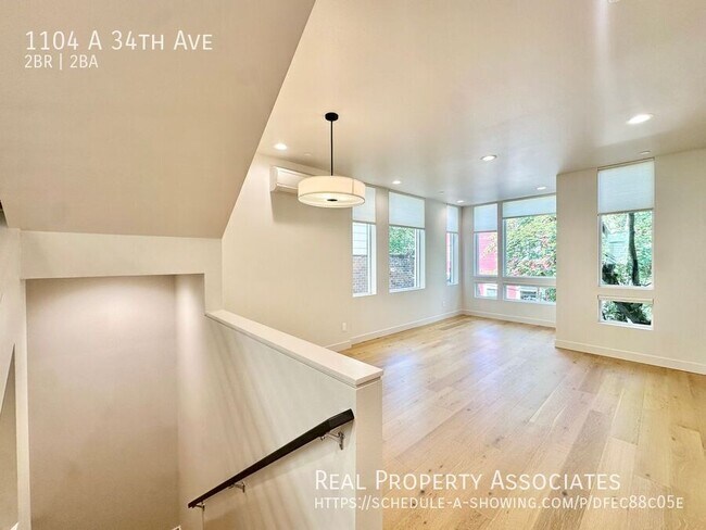 Building Photo - 1104 A 34th Ave