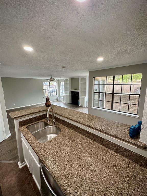 Building Photo - 2300 Old Spanish Trail
