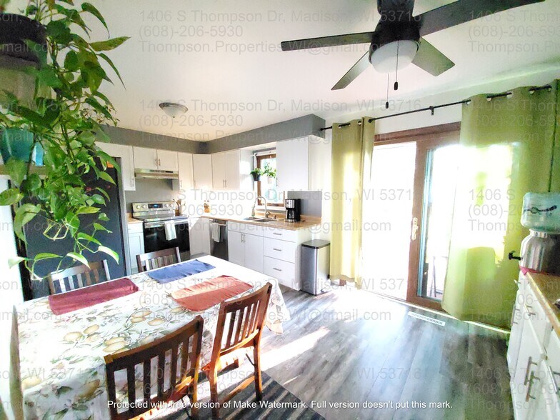 Building Photo - 1406 S Thompson Dr