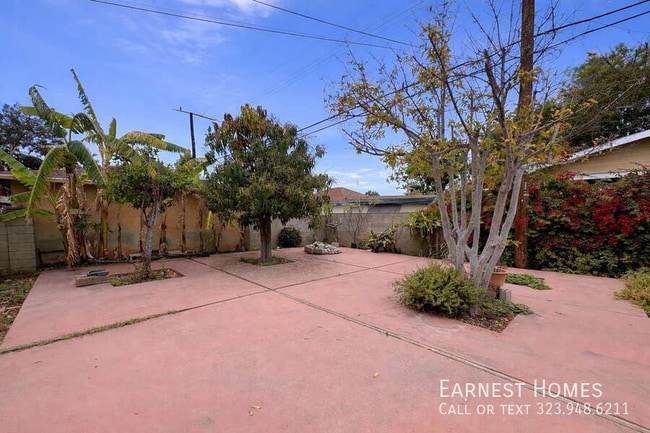 Building Photo - 8447 Wheatland Ave