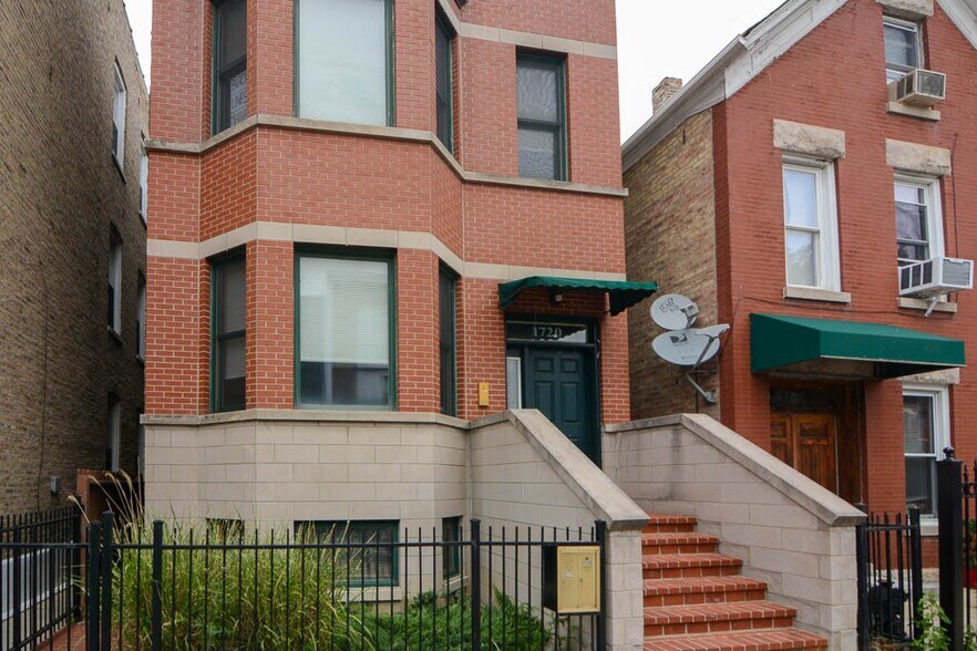 Building Photo - 1736 W Augusta Blvd
