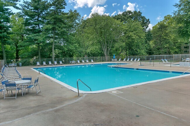 Building Photo - 3750 Bel Pre Rd