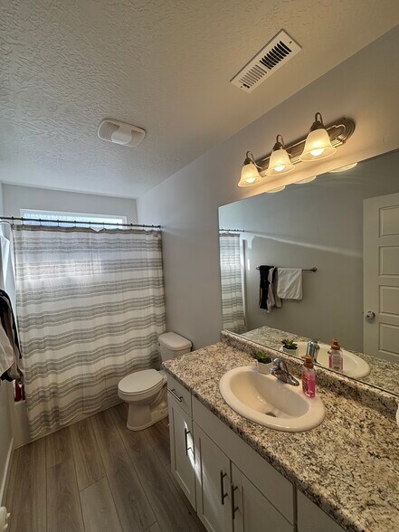 Building Photo - 489 W Andesite Ln