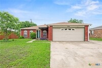 Building Photo - 1706 Bristol Dr