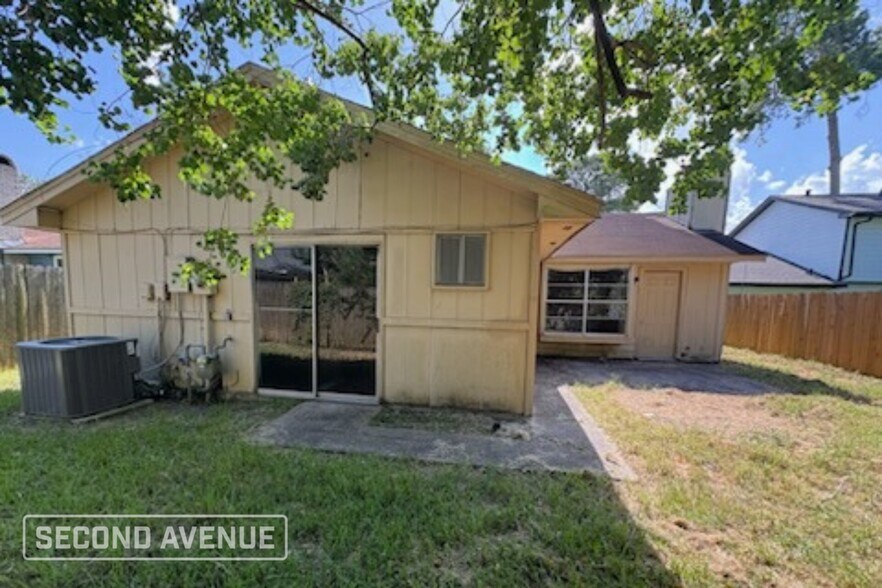 Building Photo - 19914 Burle Oak Dr
