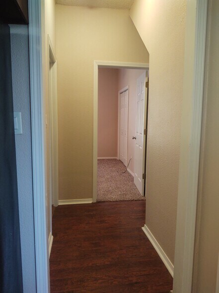 Building Photo - 2819 Tilles Ave