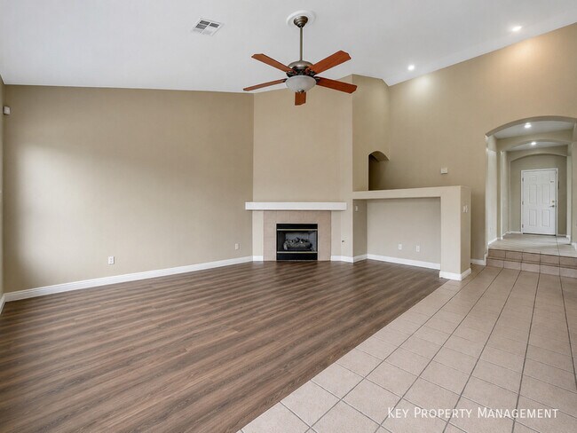 Building Photo - 2294 Tedesca Dr