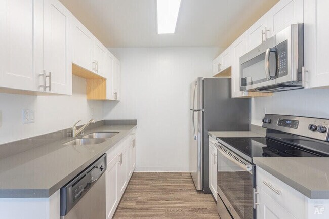 Interior Photo - Somerset Apartments